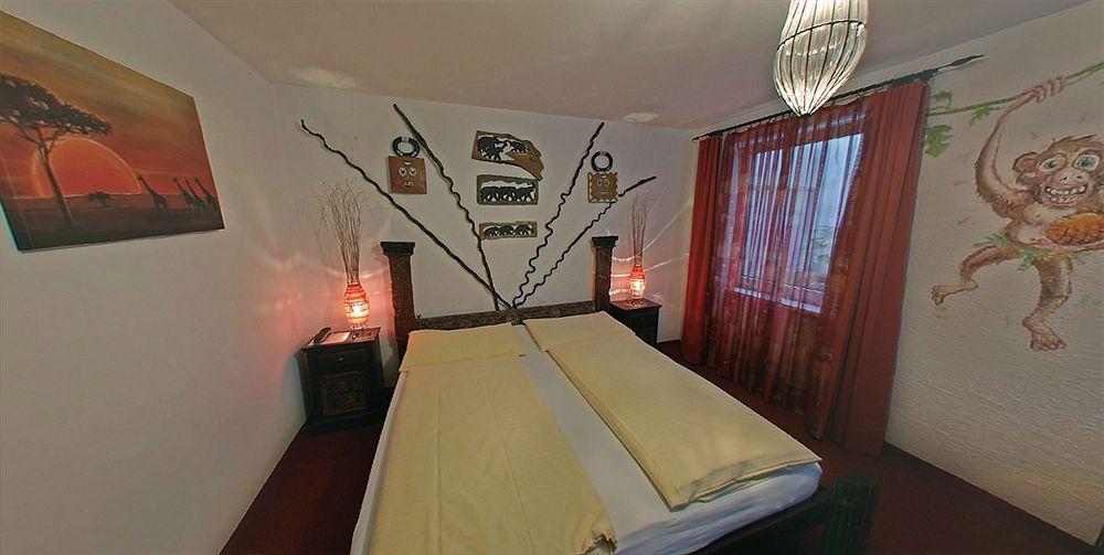 Mama Muh Hotel Linz Bagian luar foto