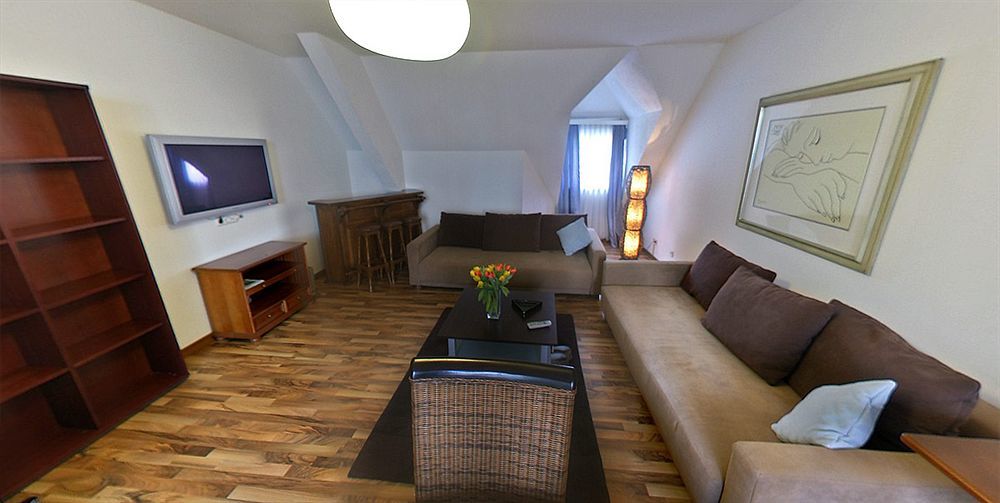 Mama Muh Hotel Linz Bagian luar foto