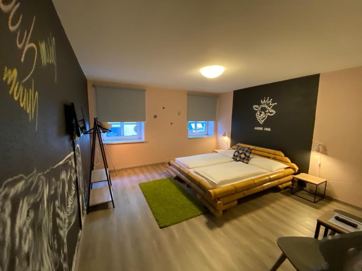 Mama Muh Hotel Linz Bagian luar foto