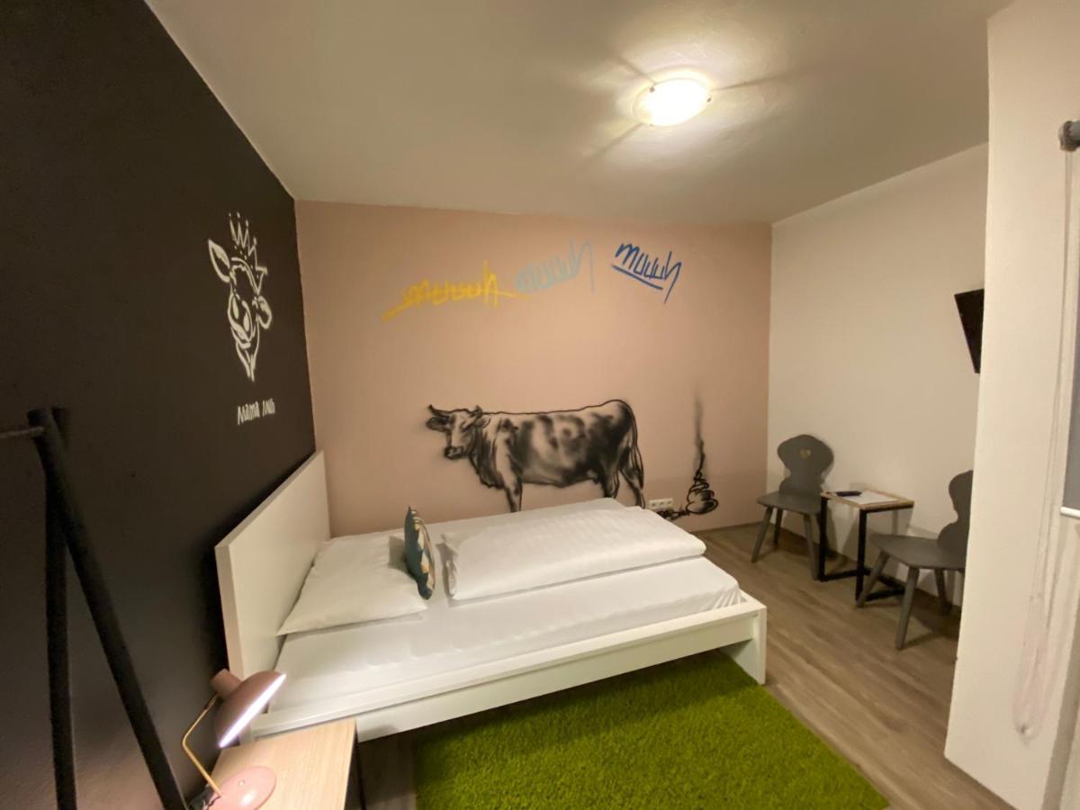 Mama Muh Hotel Linz Bagian luar foto