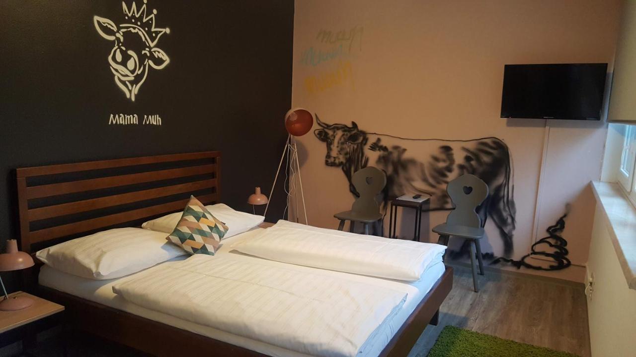Mama Muh Hotel Linz Bagian luar foto