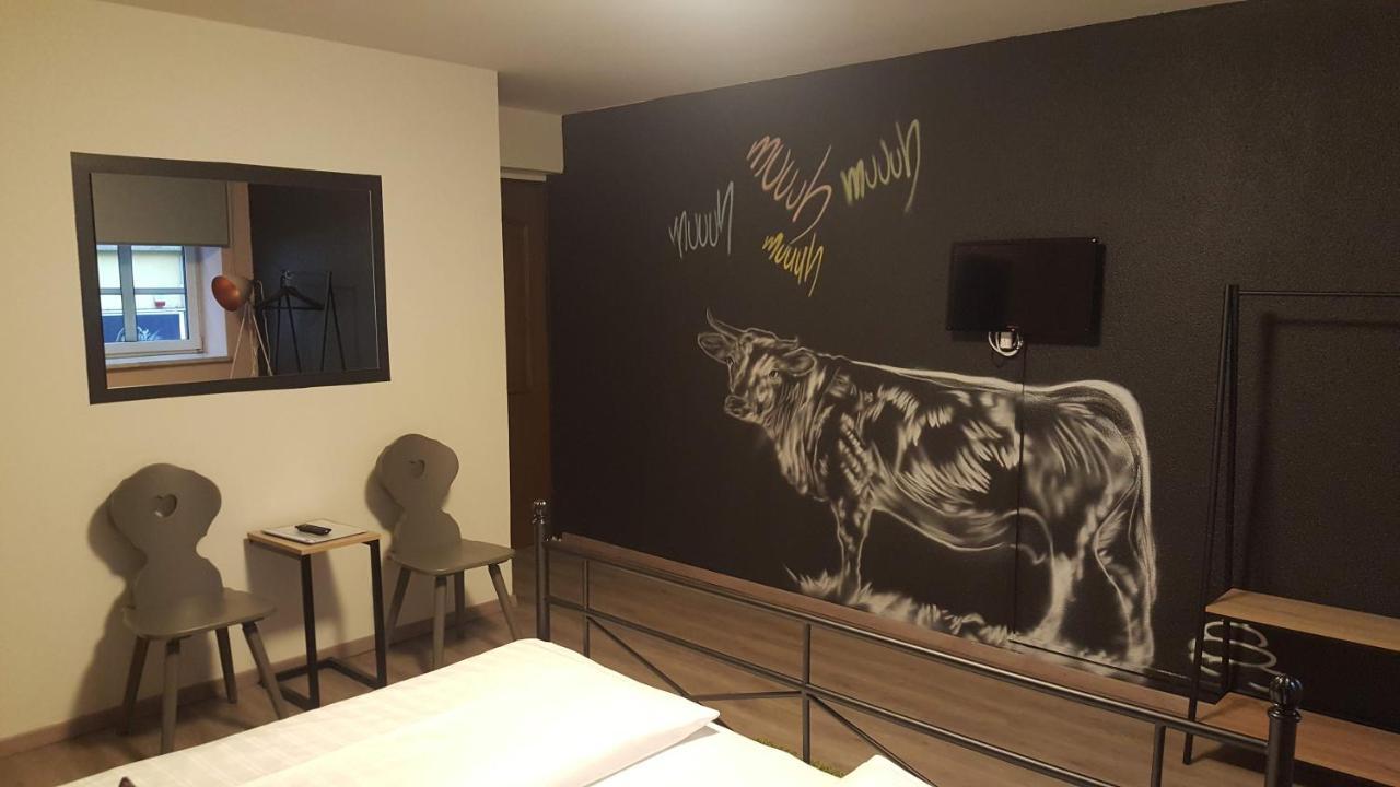 Mama Muh Hotel Linz Bagian luar foto
