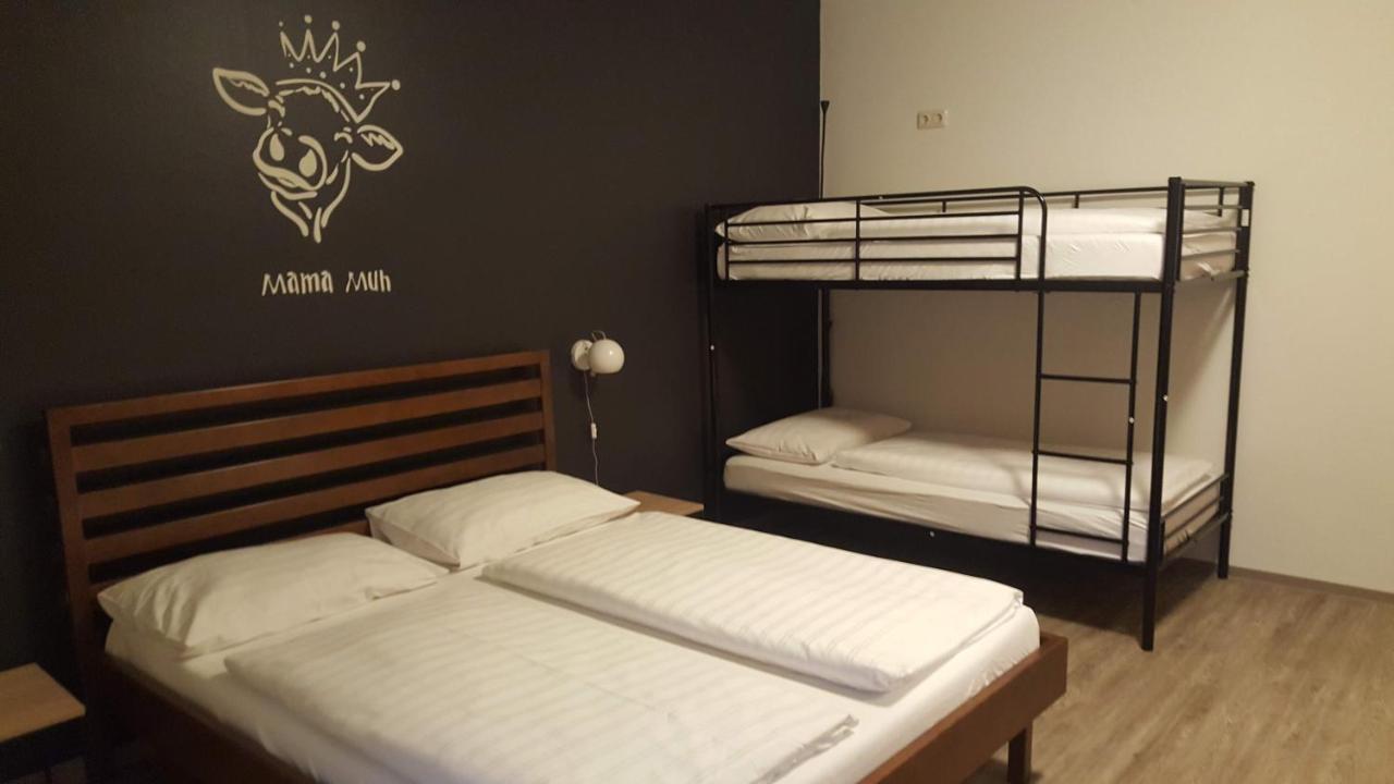 Mama Muh Hotel Linz Bagian luar foto